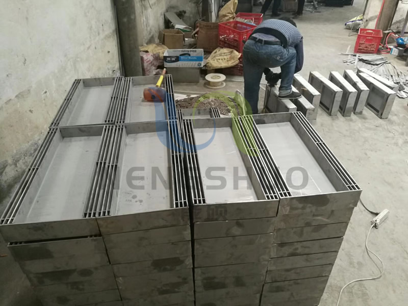 不鏽鋼隱形井蓋案例